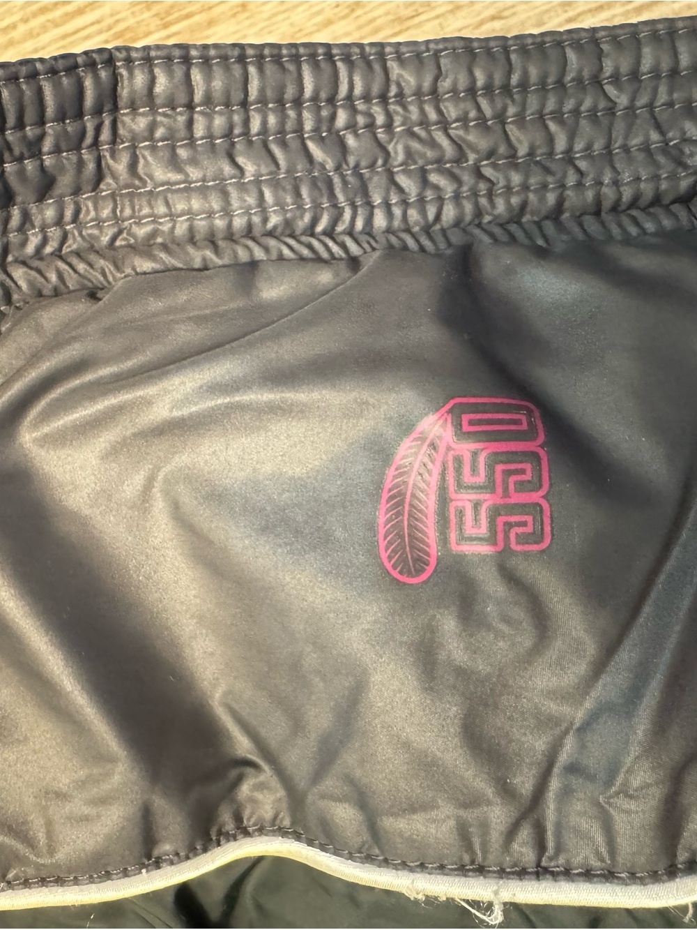 Nike Women's Black, Hot Pink & White Chevron Puffer Jacket with Hood 550 - Picture 7 of 8